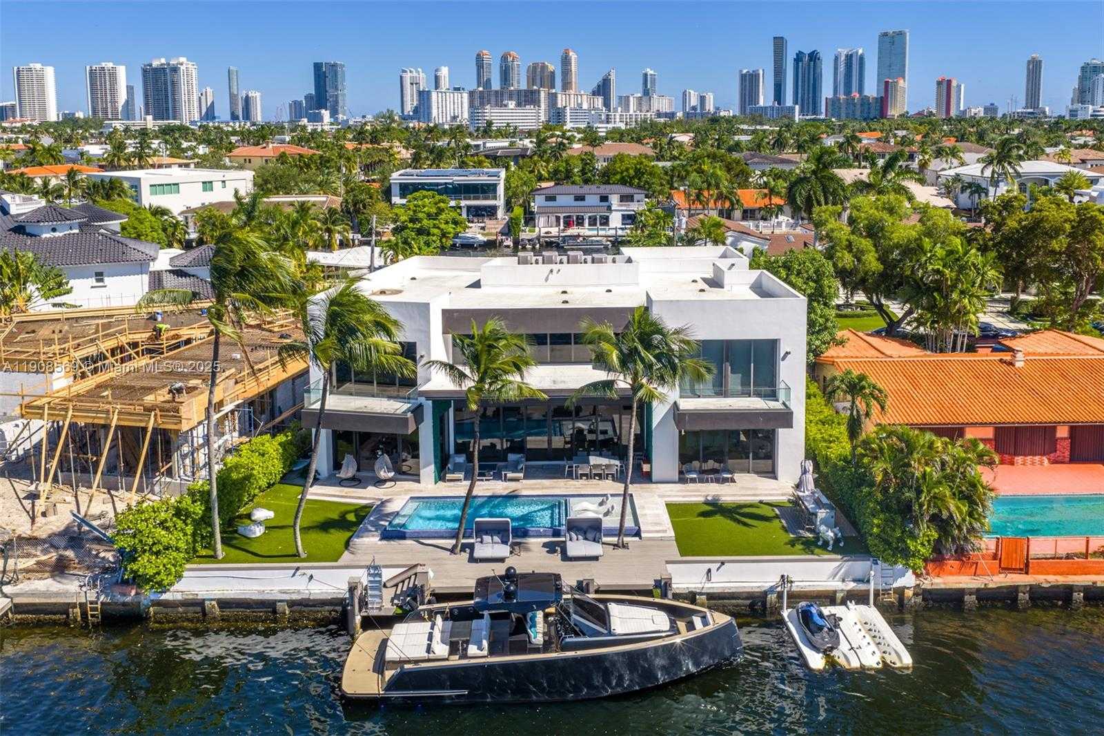 Small Image of 16470 NORTH EAST 30TH AVE, North Miami Beach Number 13