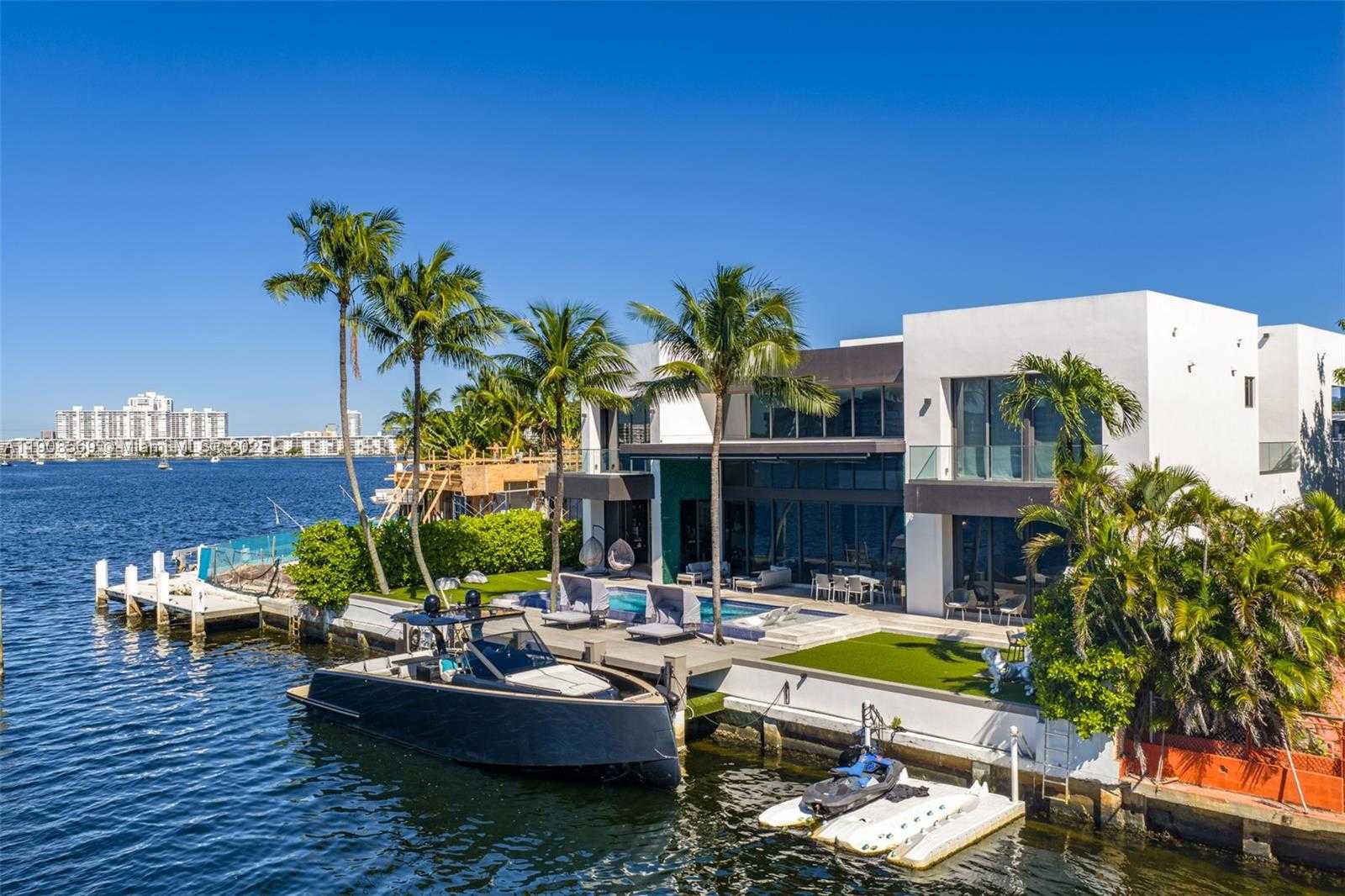 Small Image of 16470 NORTH EAST 30TH AVE, North Miami Beach Number 14