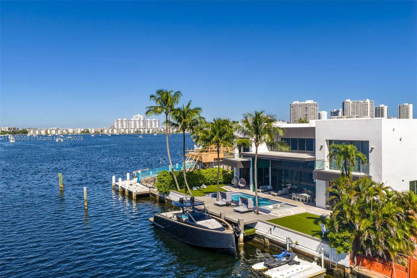 Small Image of 16470 NORTH EAST 30TH AVE, North Miami Beach Number 15