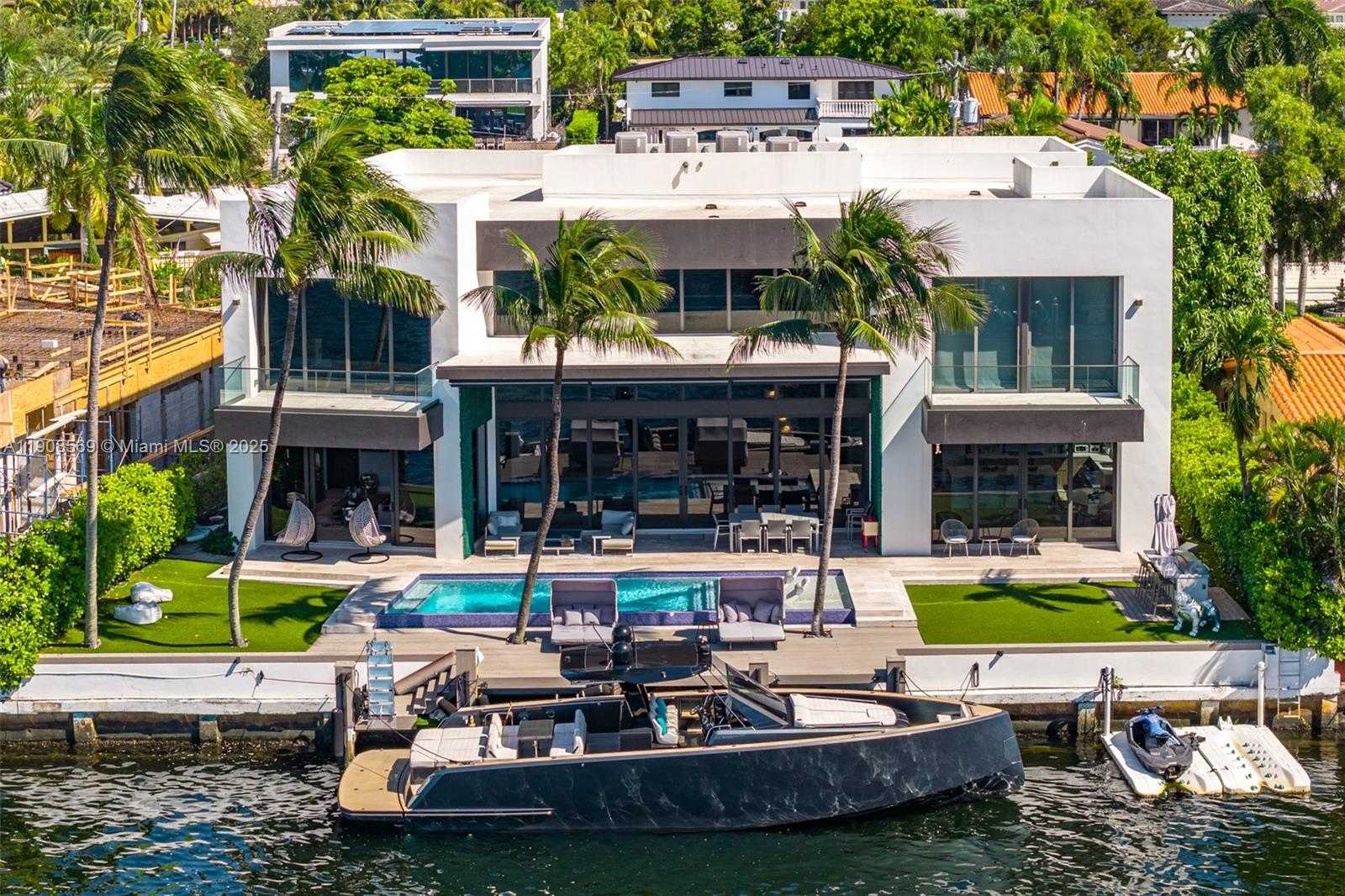 Small Image of 16470 NORTH EAST 30TH AVE, North Miami Beach Number 16