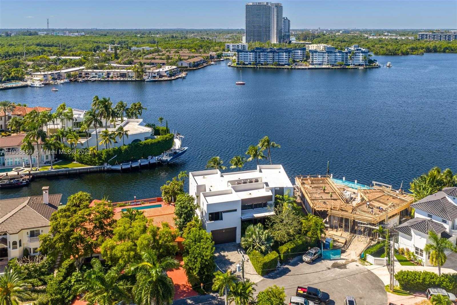 Small Image of 16470 NORTH EAST 30TH AVE, North Miami Beach Number 18