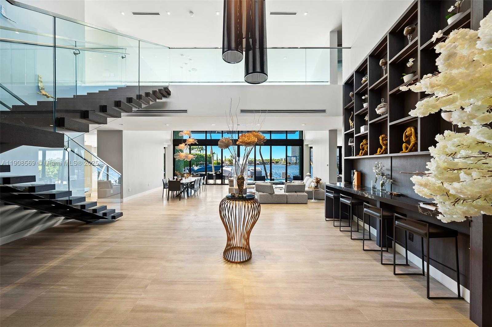 Small Image of 16470 NORTH EAST 30TH AVE, North Miami Beach Number 20