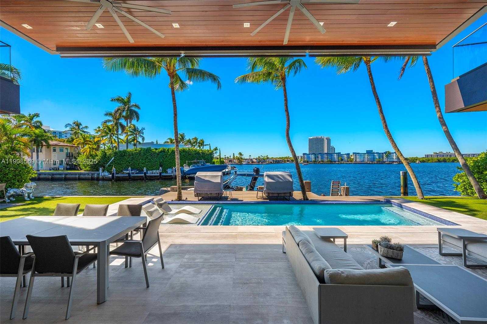 Small Image of 16470 NORTH EAST 30TH AVE, North Miami Beach Number 33