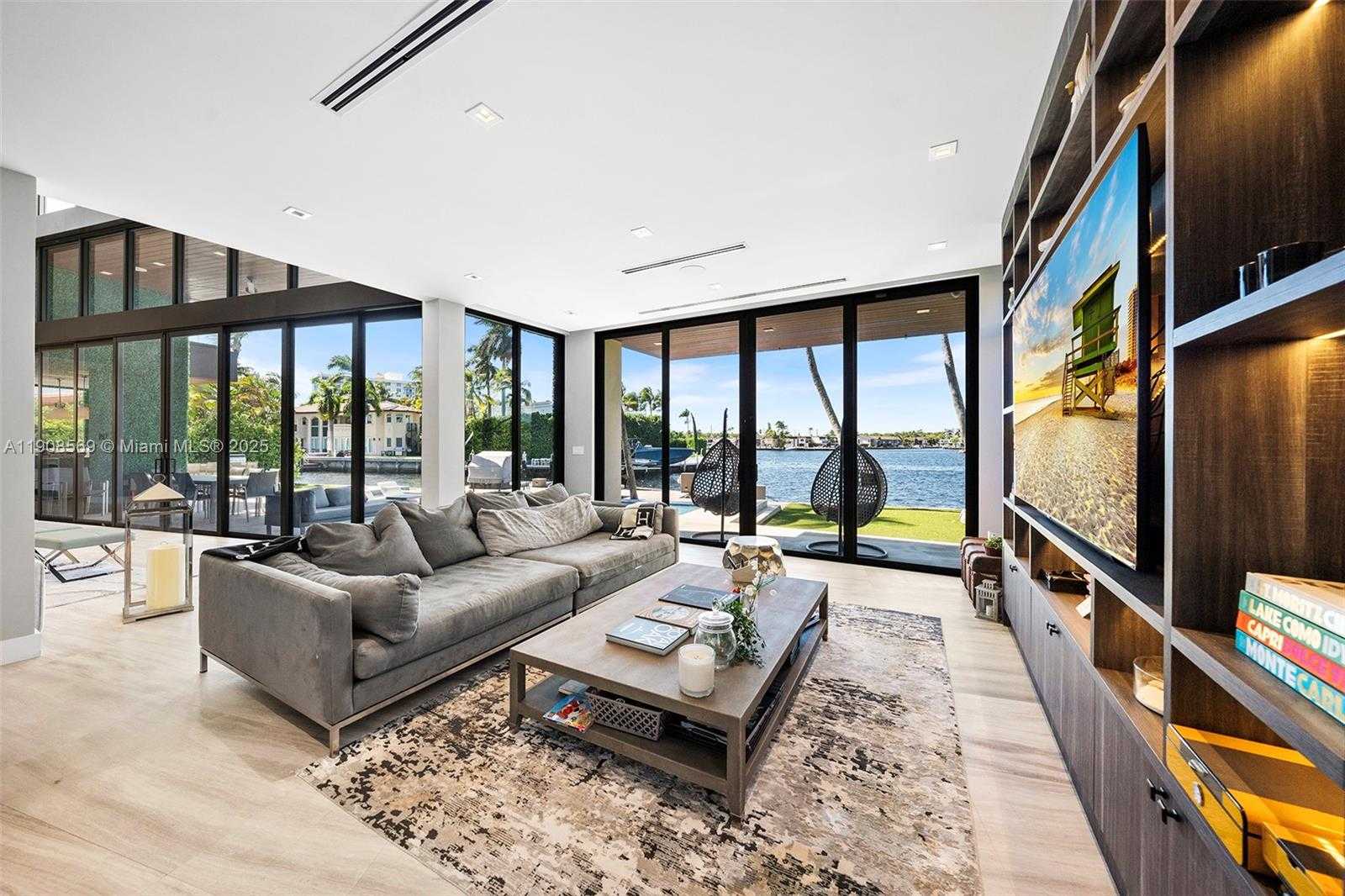 Small Image of 16470 NORTH EAST 30TH AVE, North Miami Beach Number 35