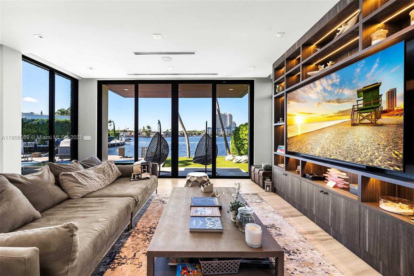 Small Image of 16470 NORTH EAST 30TH AVE, North Miami Beach Number 36