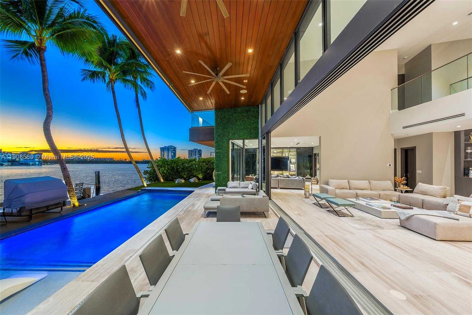 Small Image of 16470 NORTH EAST 30TH AVE, North Miami Beach Number 4