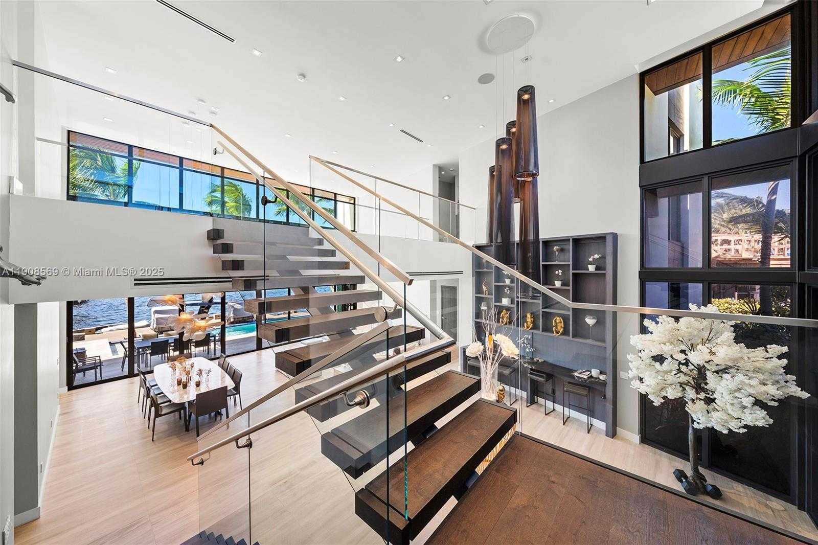 Small Image of 16470 NORTH EAST 30TH AVE, North Miami Beach Number 48