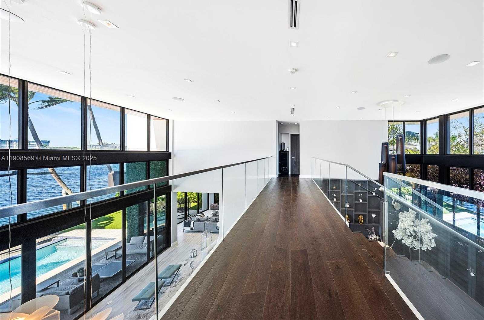 Small Image of 16470 NORTH EAST 30TH AVE, North Miami Beach Number 49