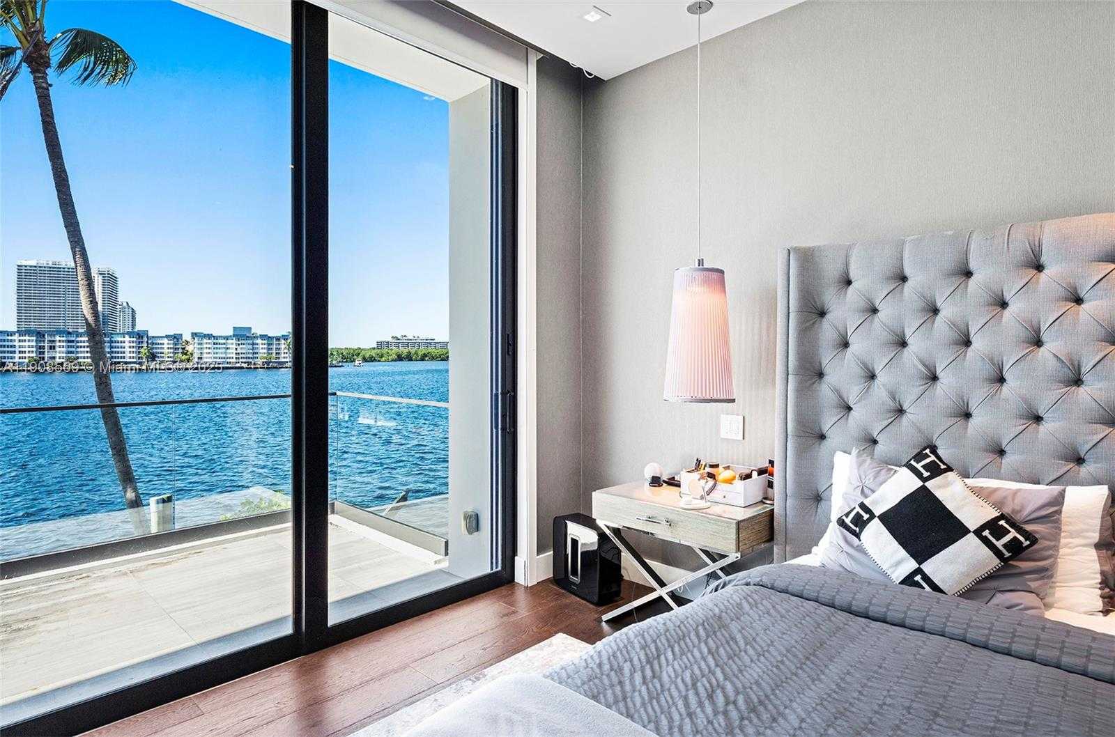 Small Image of 16470 NORTH EAST 30TH AVE, North Miami Beach Number 56