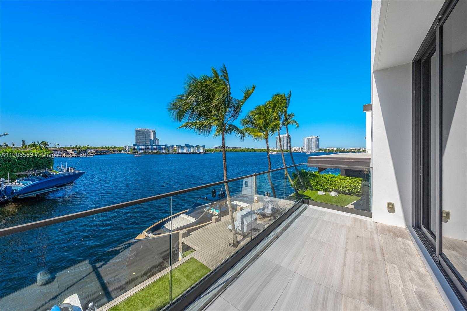 Small Image of 16470 NORTH EAST 30TH AVE, North Miami Beach Number 65