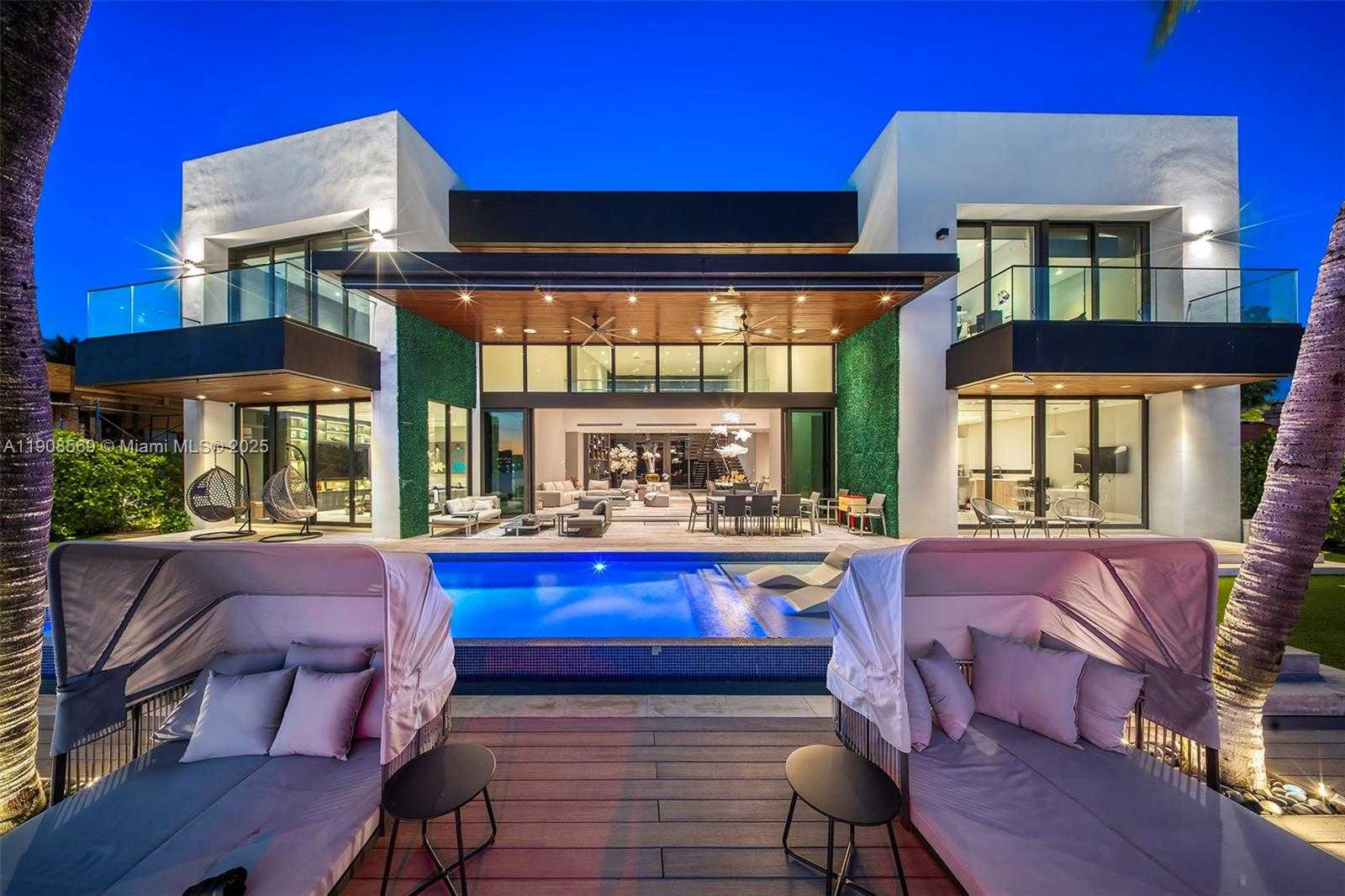 Small Image of 16470 NORTH EAST 30TH AVE, North Miami Beach Number 7