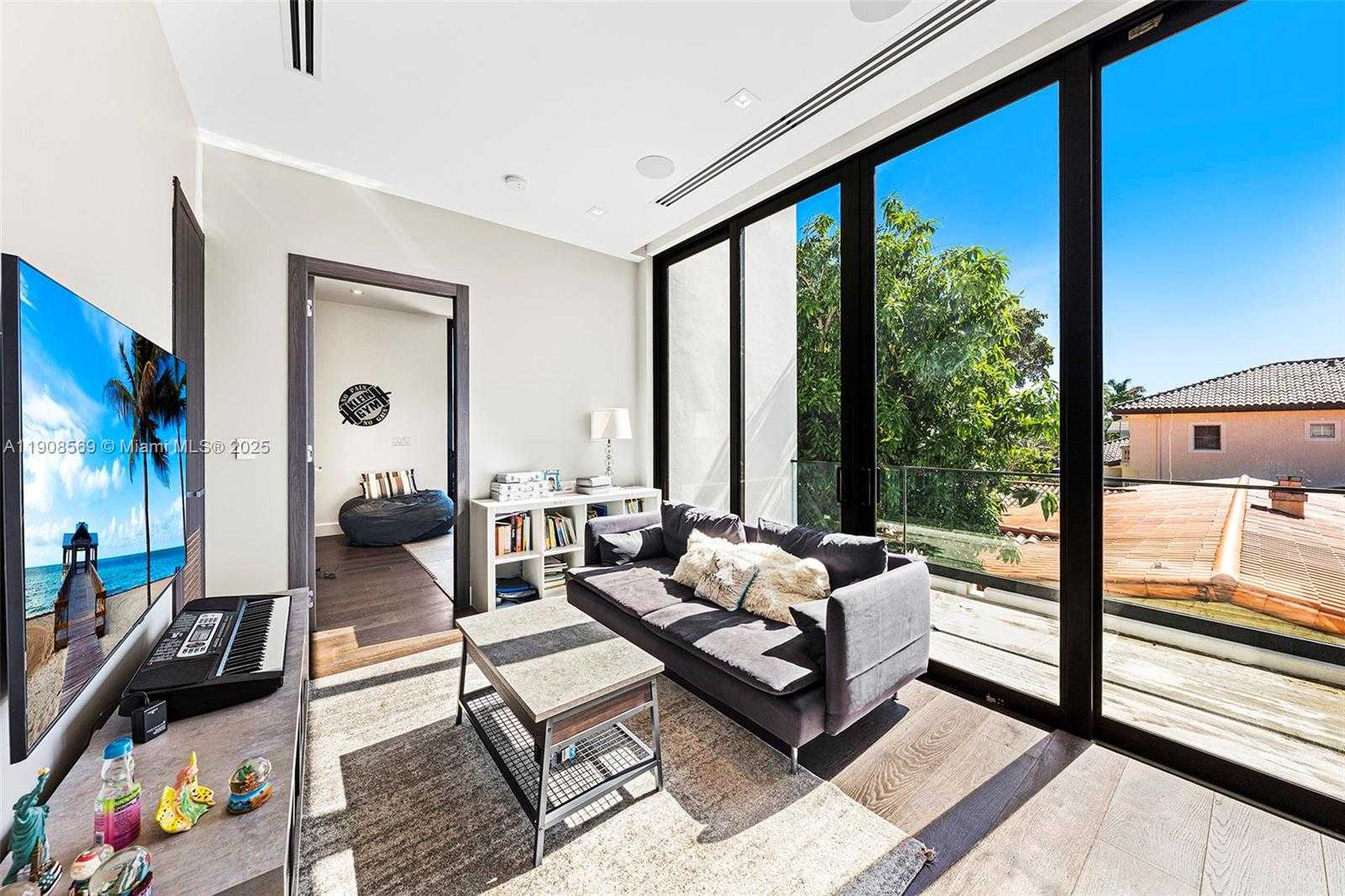 Small Image of 16470 NORTH EAST 30TH AVE, North Miami Beach Number 71