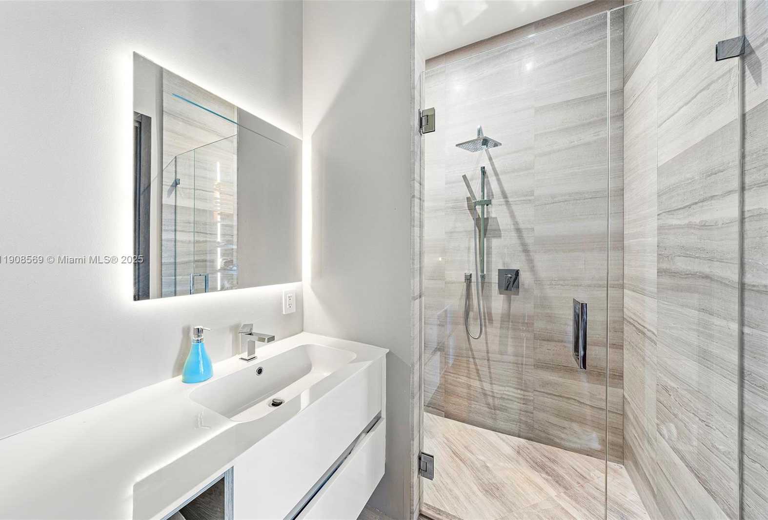 Small Image of 16470 NORTH EAST 30TH AVE, North Miami Beach Number 79