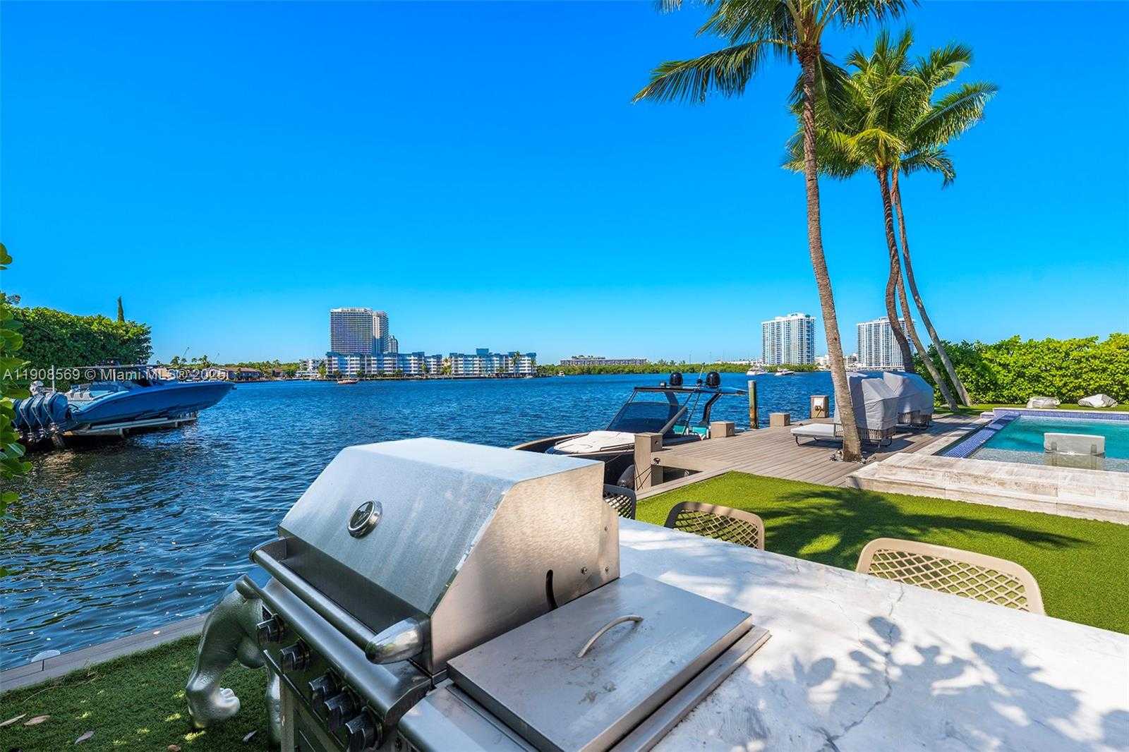 Small Image of 16470 NORTH EAST 30TH AVE, North Miami Beach Number 91