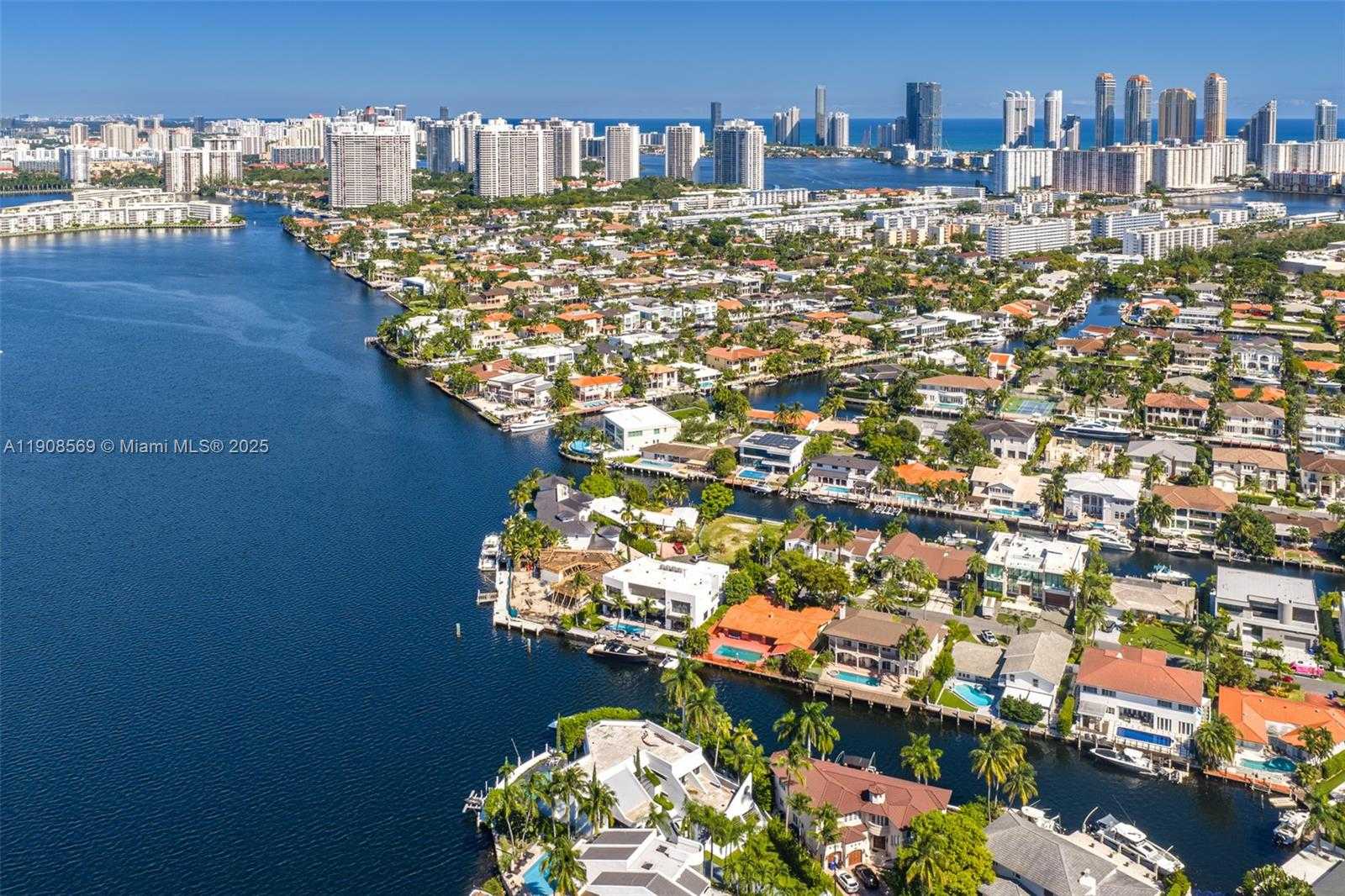 Small Image of 16470 NORTH EAST 30TH AVE, North Miami Beach Number 96