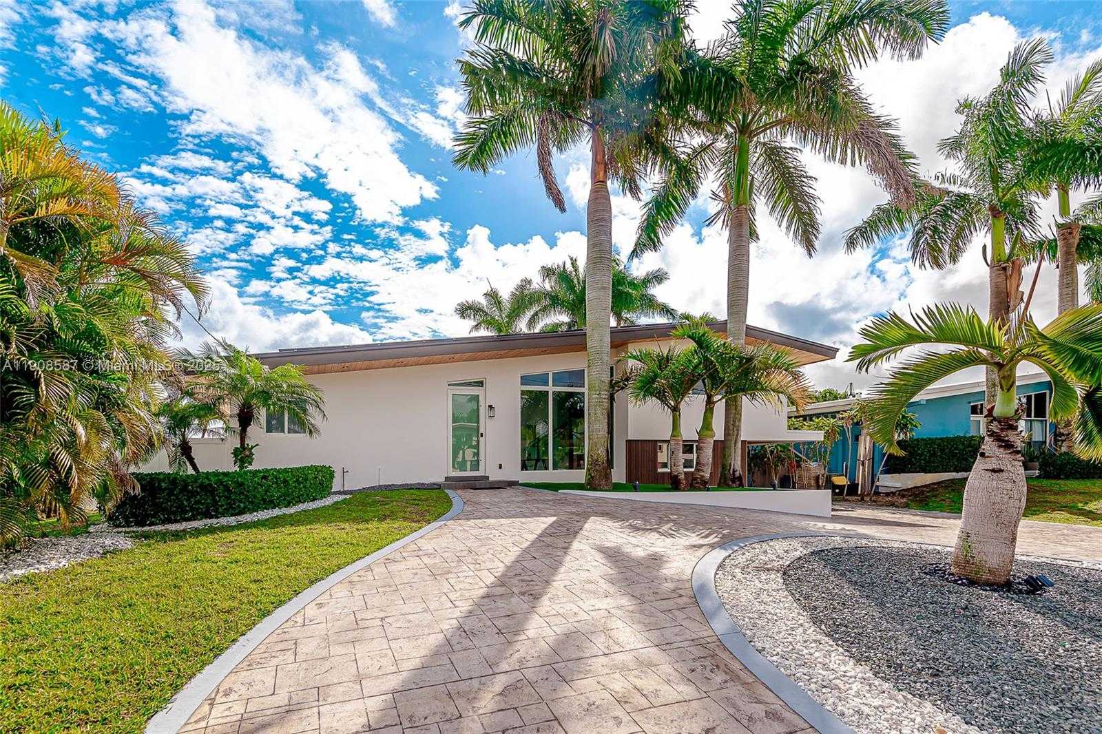 Small Image of 2436 2436 OKEECHOBEE LANE, Fort Lauderdale Number 19