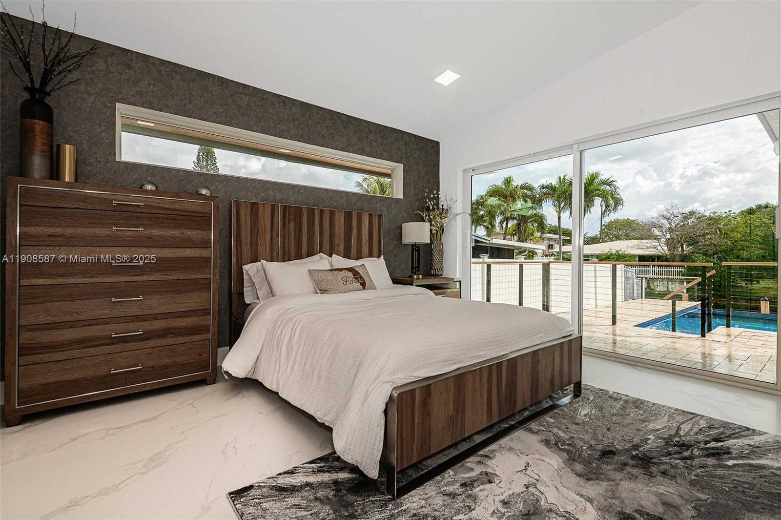 Small Image of 2436 2436 OKEECHOBEE LANE, Fort Lauderdale Number 37