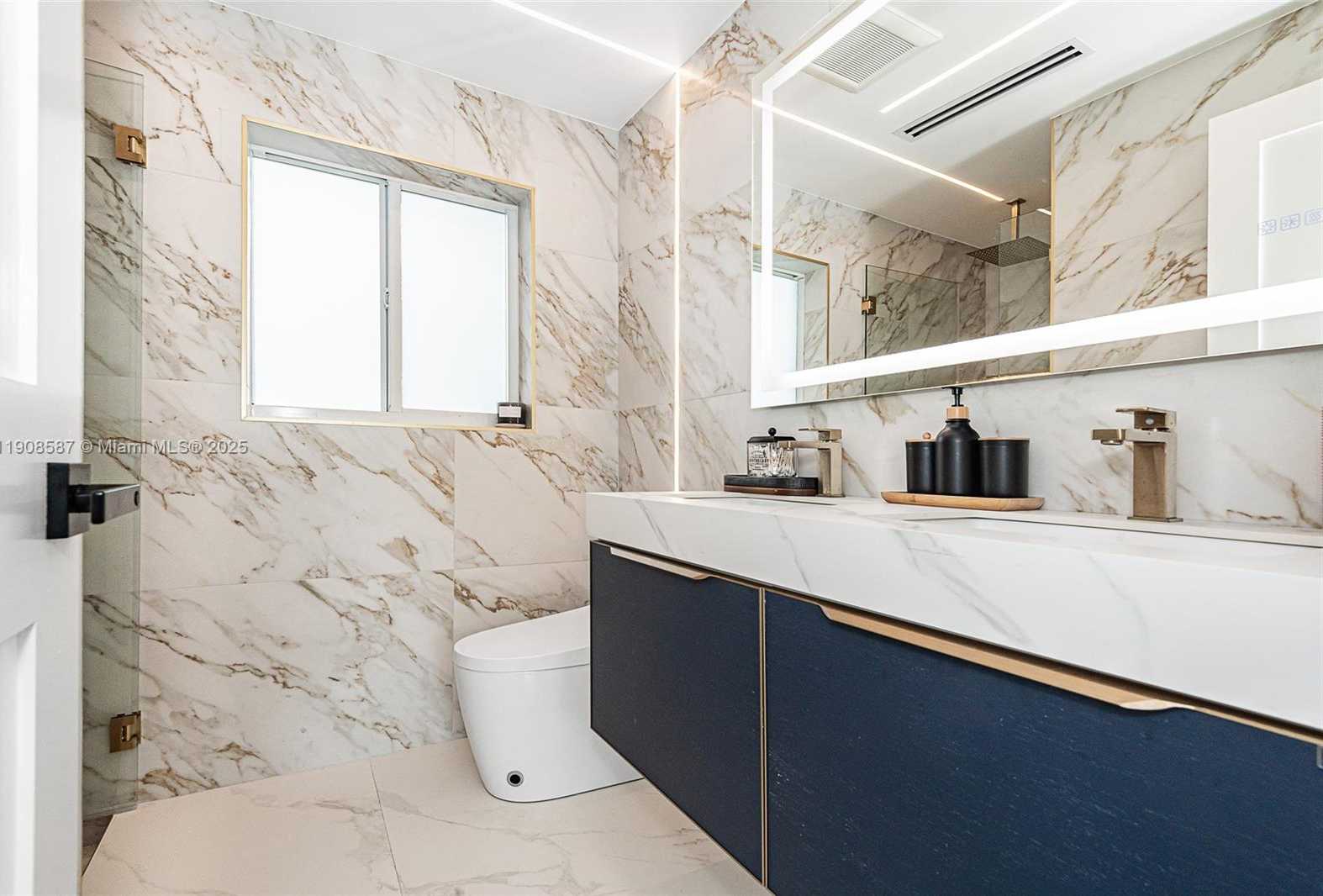 Small Image of 2436 2436 OKEECHOBEE LANE, Fort Lauderdale Number 55