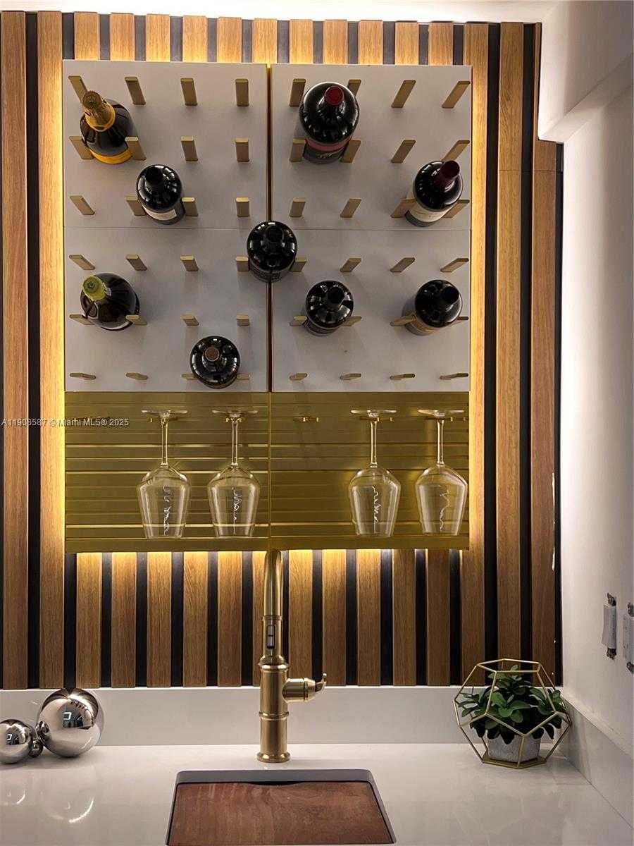 Small Image of 2436 2436 OKEECHOBEE LANE, Fort Lauderdale Number 63