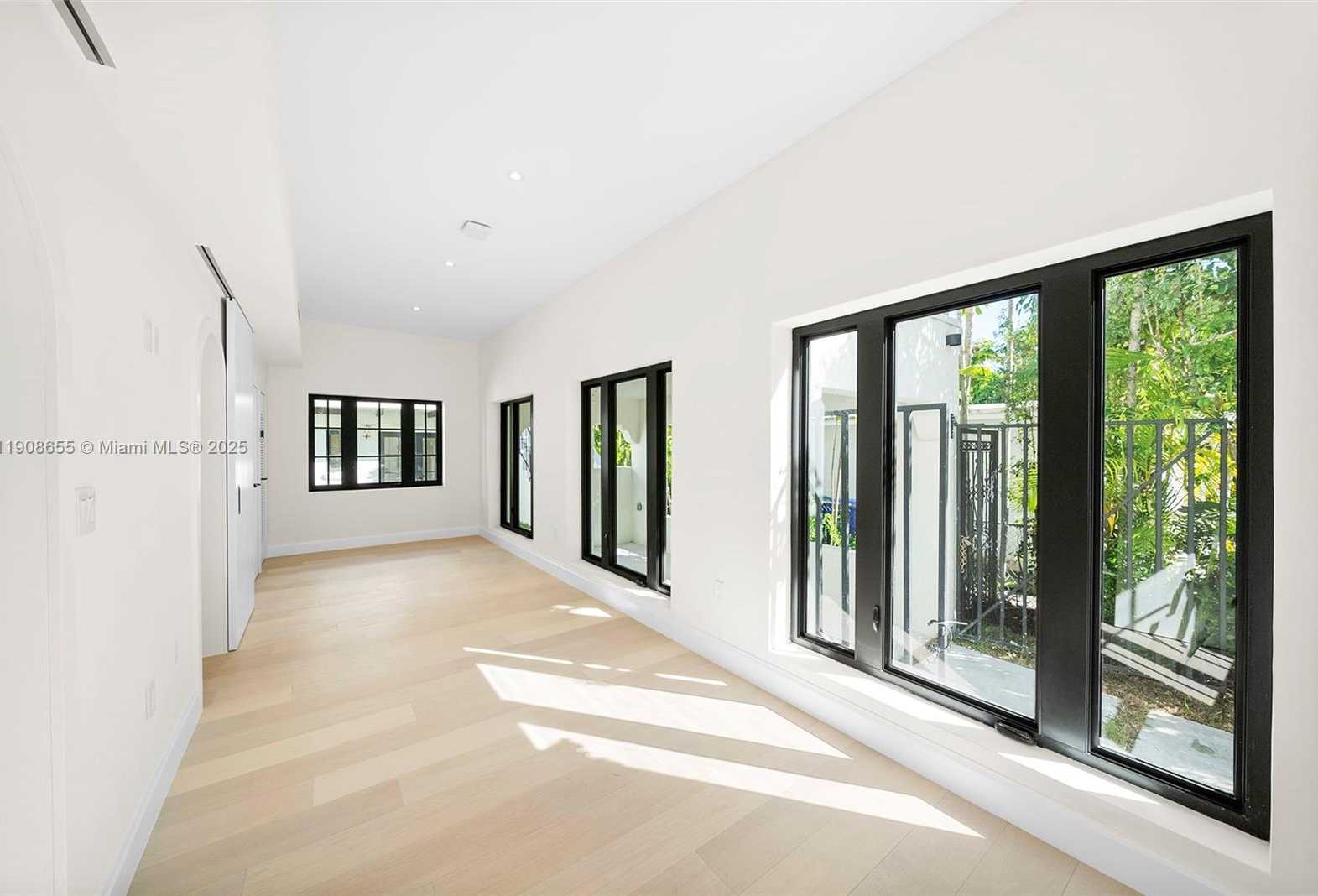 Small Image of 601 NORTH EAST 56TH ST, Miami Number 17