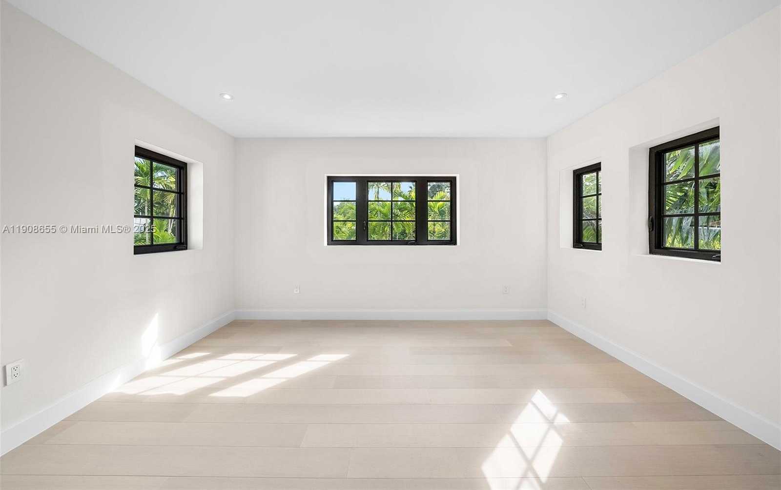 Small Image of 601 NORTH EAST 56TH ST, Miami Number 46