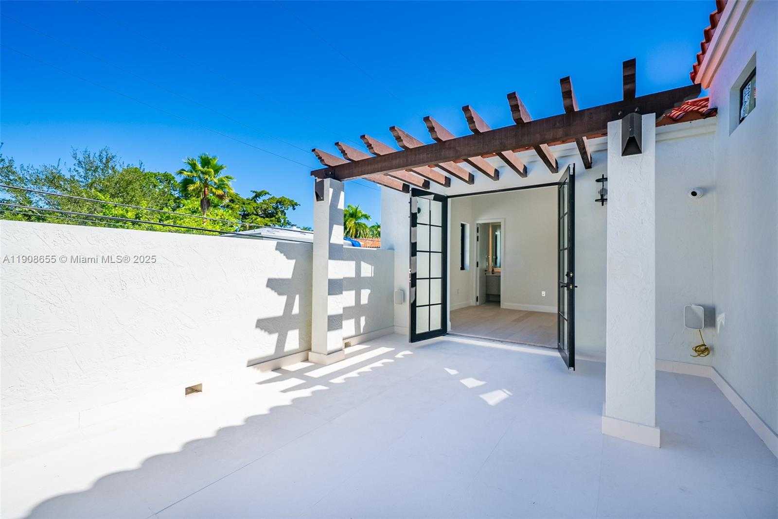 Small Image of 601 NORTH EAST 56TH ST, Miami Number 59