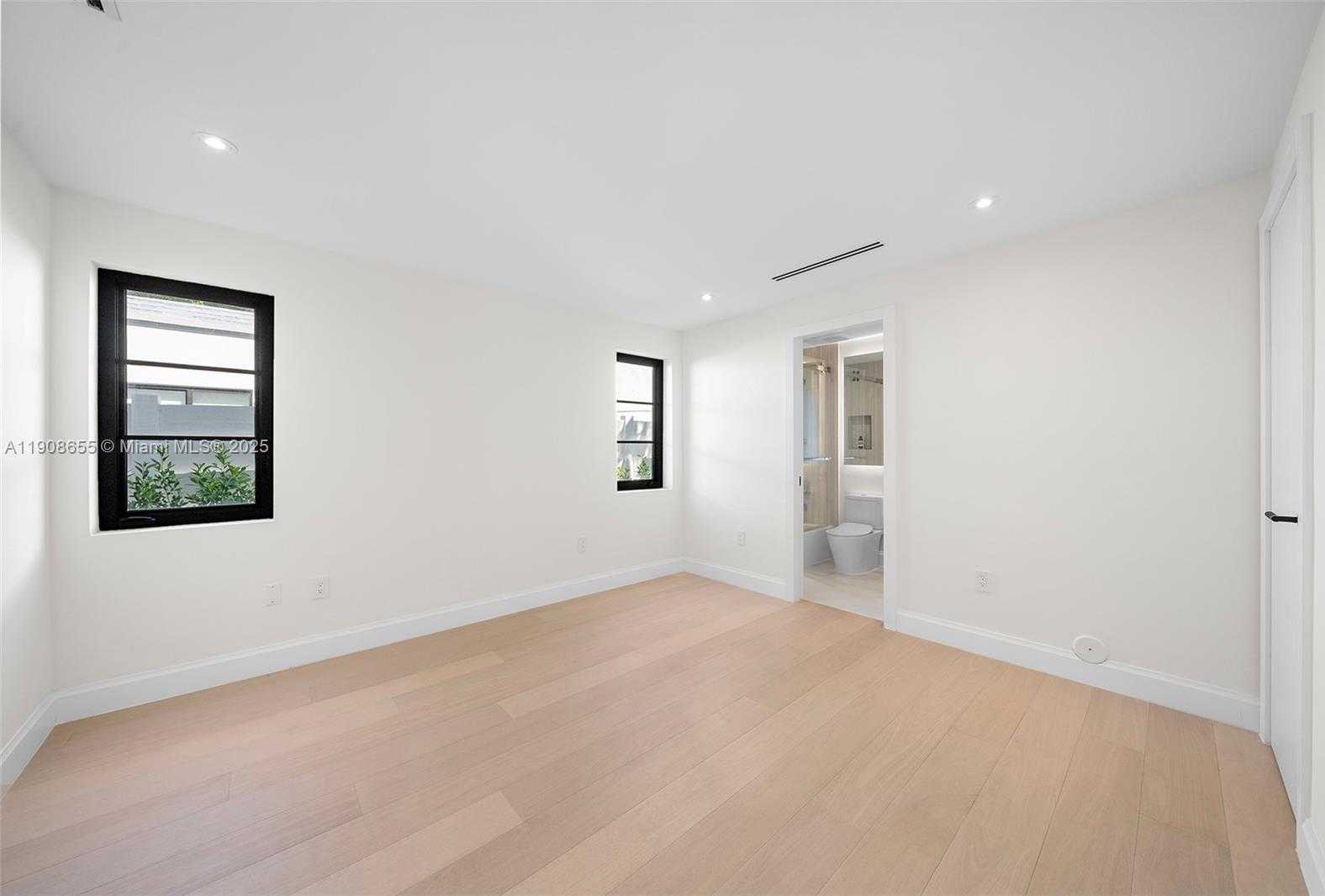 Small Image of 601 NORTH EAST 56TH ST, Miami Number 63