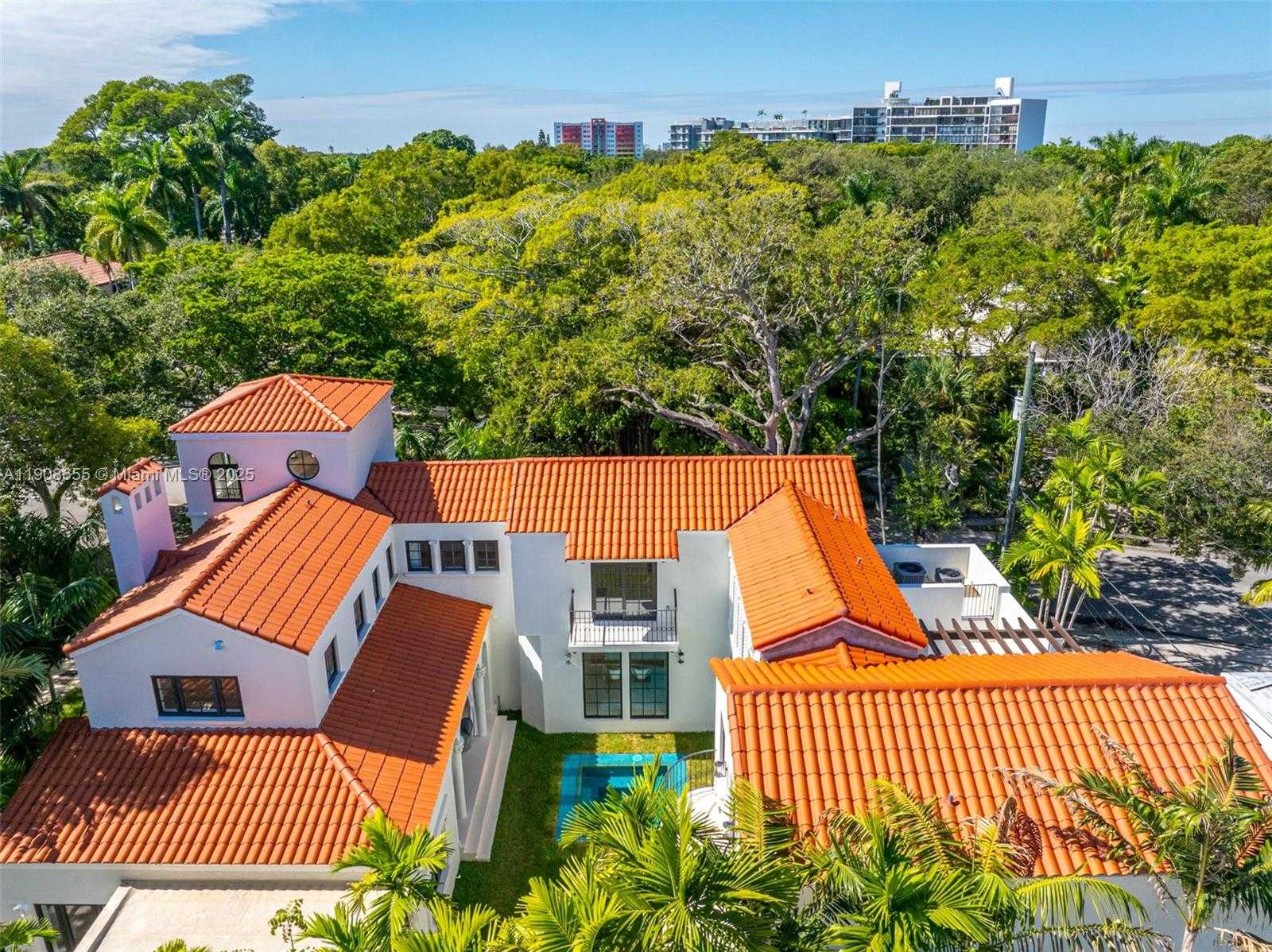 Small Image of 601 NORTH EAST 56TH ST, Miami Number 66