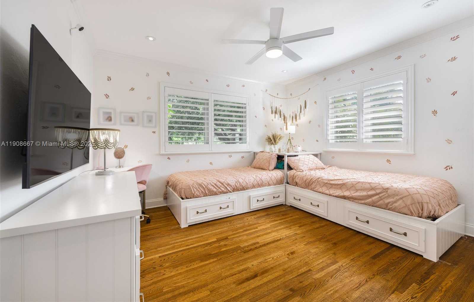 Small Image of 5906 MALL MALL, Coral Gables Number 19