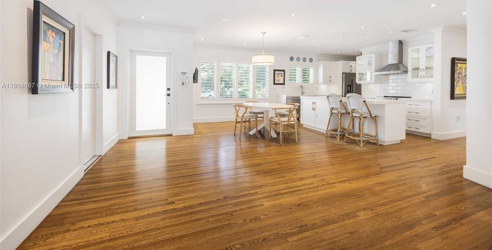 Small Image of 5906 MALL MALL, Coral Gables Number 4