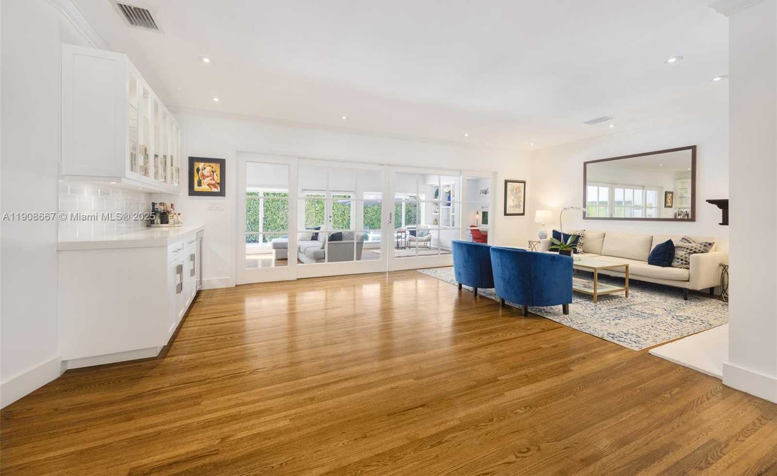 Small Image of 5906 MALL MALL, Coral Gables Number 8