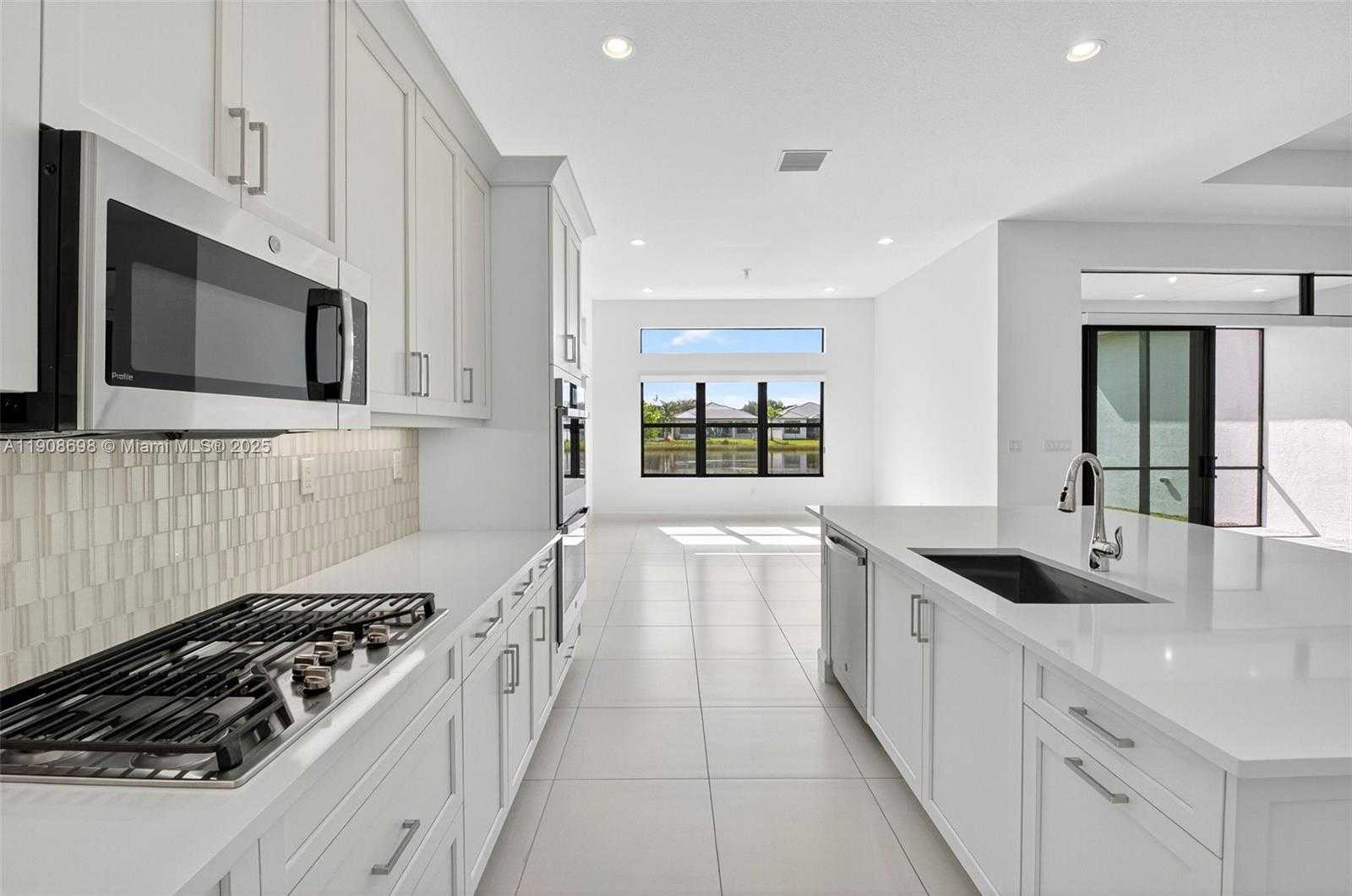 Small Image of 9852 LILAC FIELD WAY, Boynton Beach Number 15