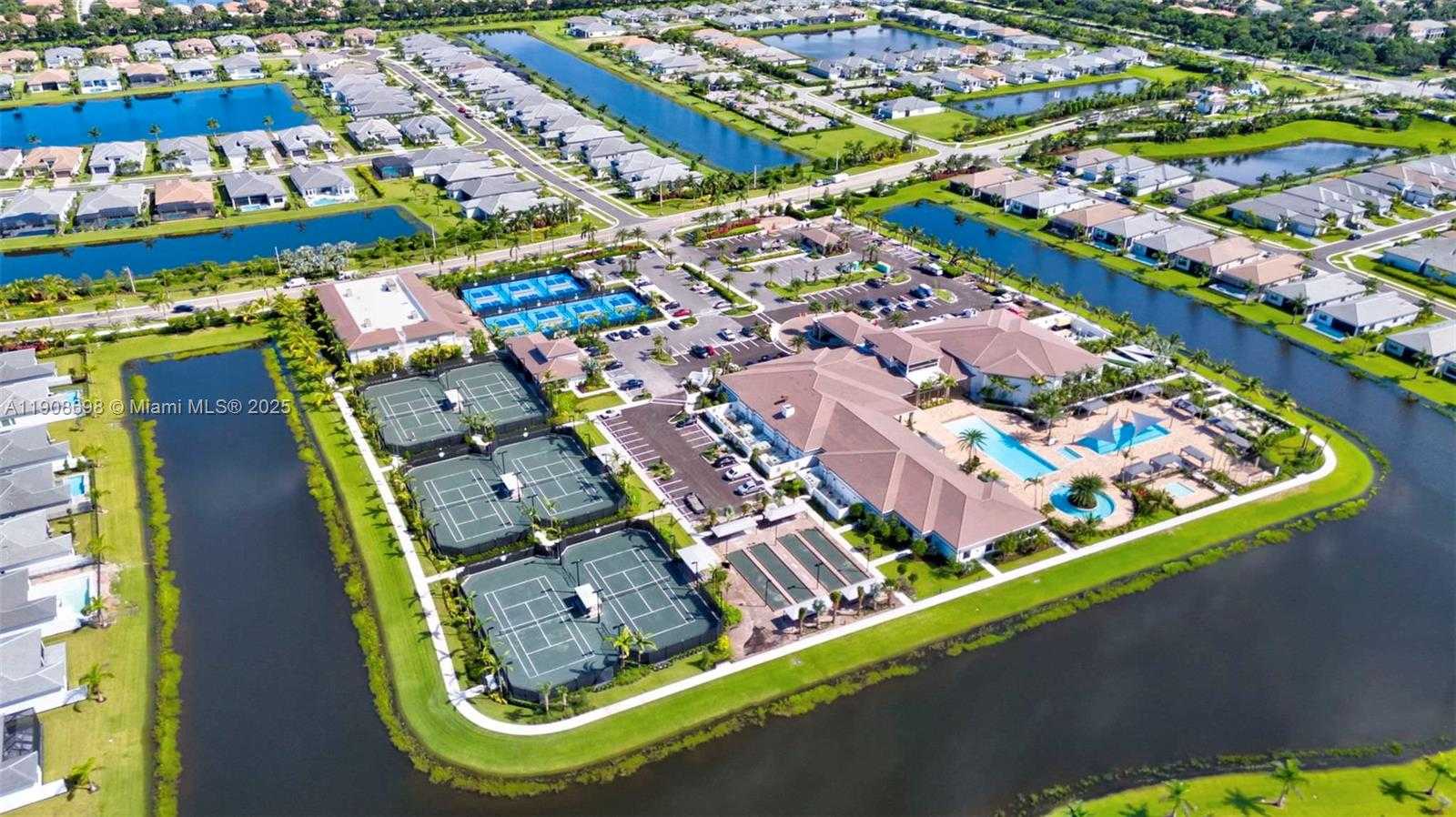 Small Image of 9852 LILAC FIELD WAY, Boynton Beach Number 77