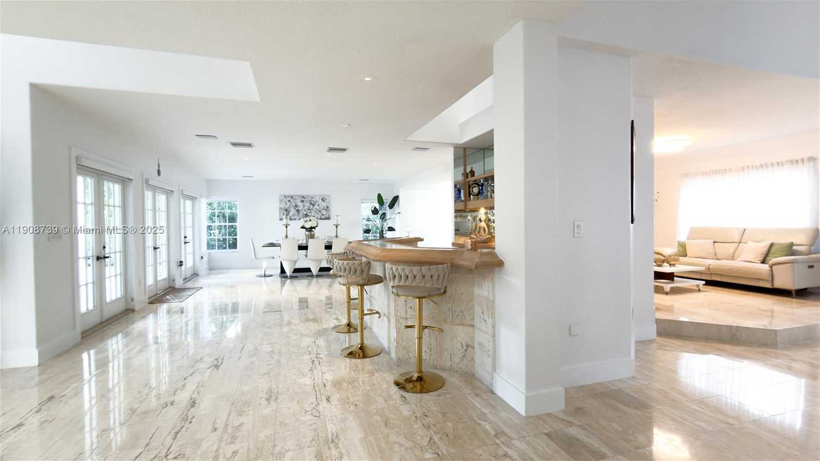 Small Image of 15106 NORTH WEST 89TH CT, Miami Lakes Number 16