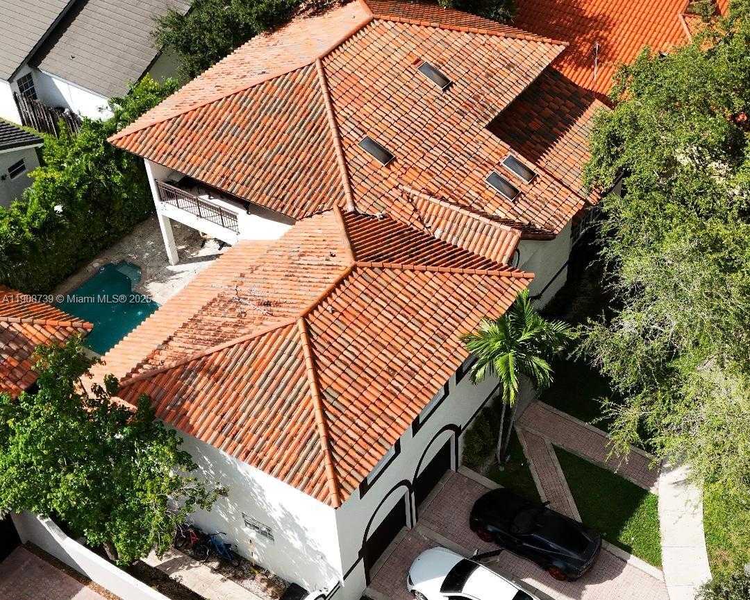 Small Image of 15106 NORTH WEST 89TH CT, Miami Lakes Number 3