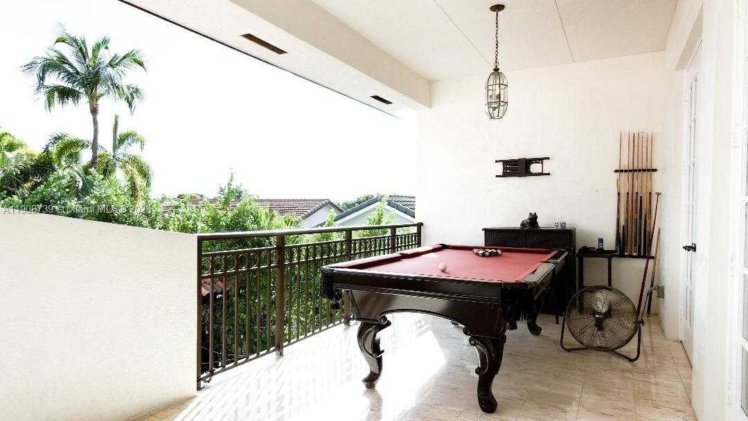 Small Image of 15106 NORTH WEST 89TH CT, Miami Lakes Number 33