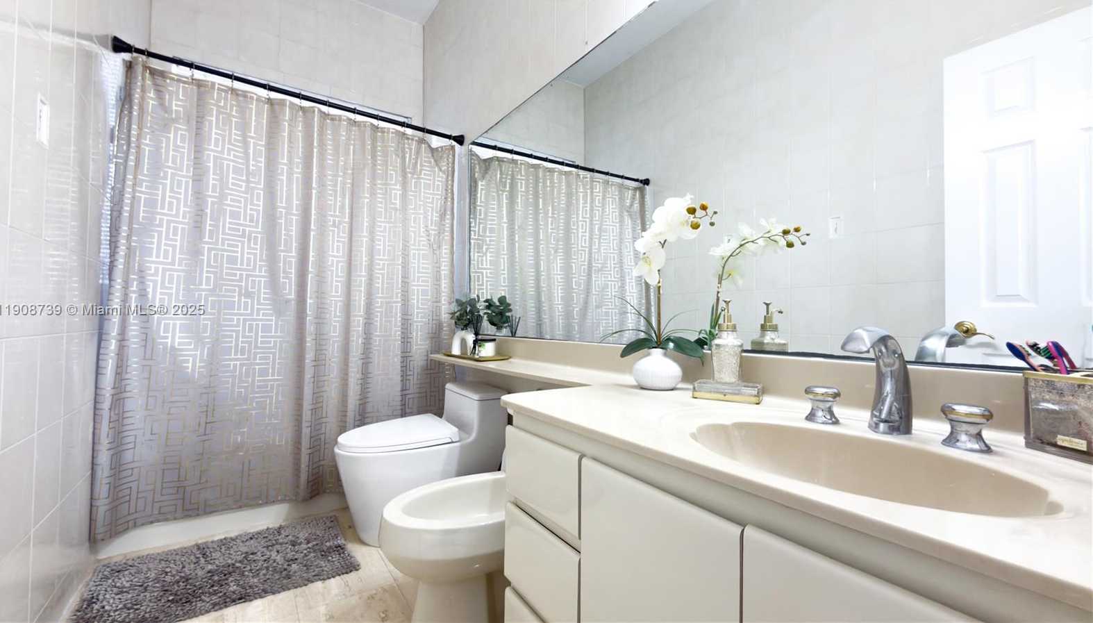 Small Image of 15106 NORTH WEST 89TH CT, Miami Lakes Number 39