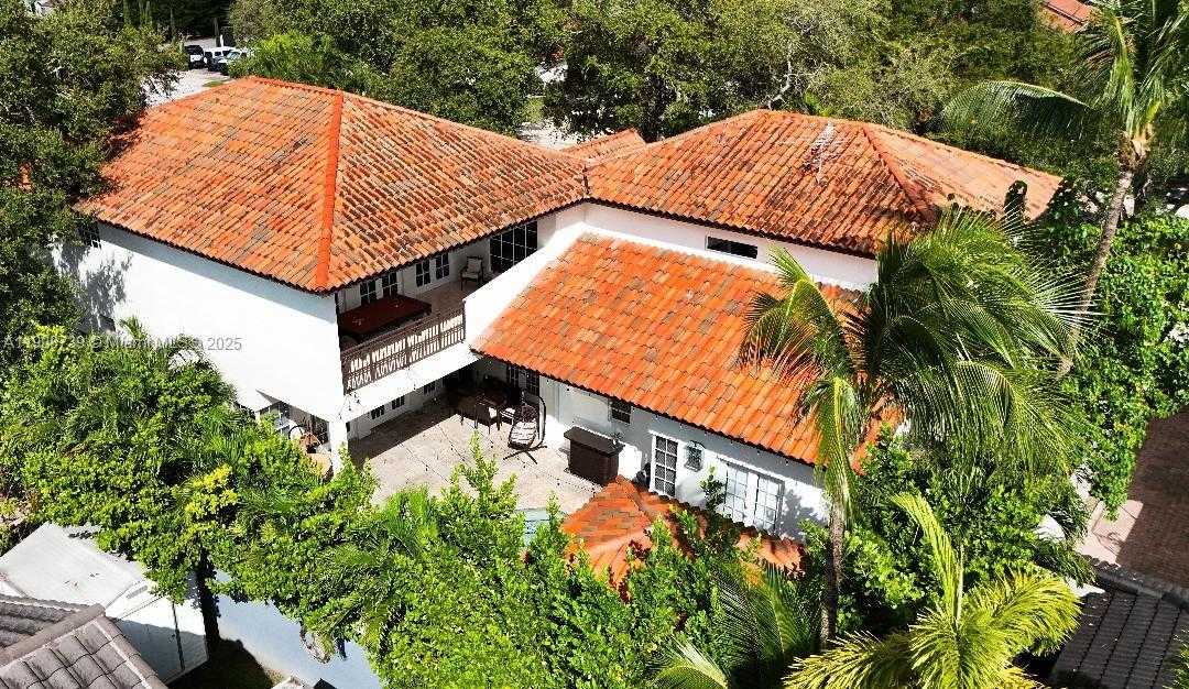 Small Image of 15106 NORTH WEST 89TH CT, Miami Lakes Number 4