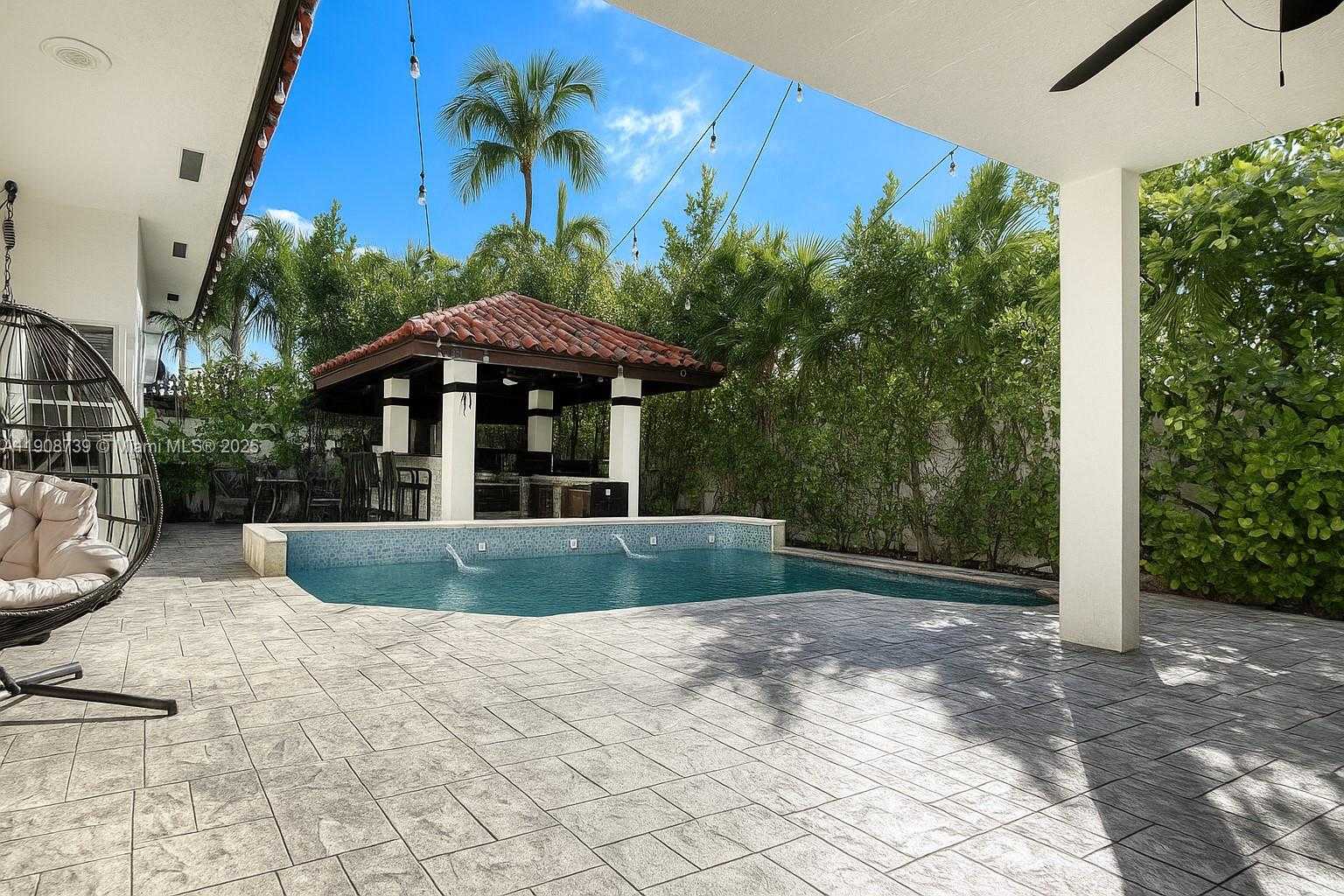 Small Image of 15106 NORTH WEST 89TH CT, Miami Lakes Number 42