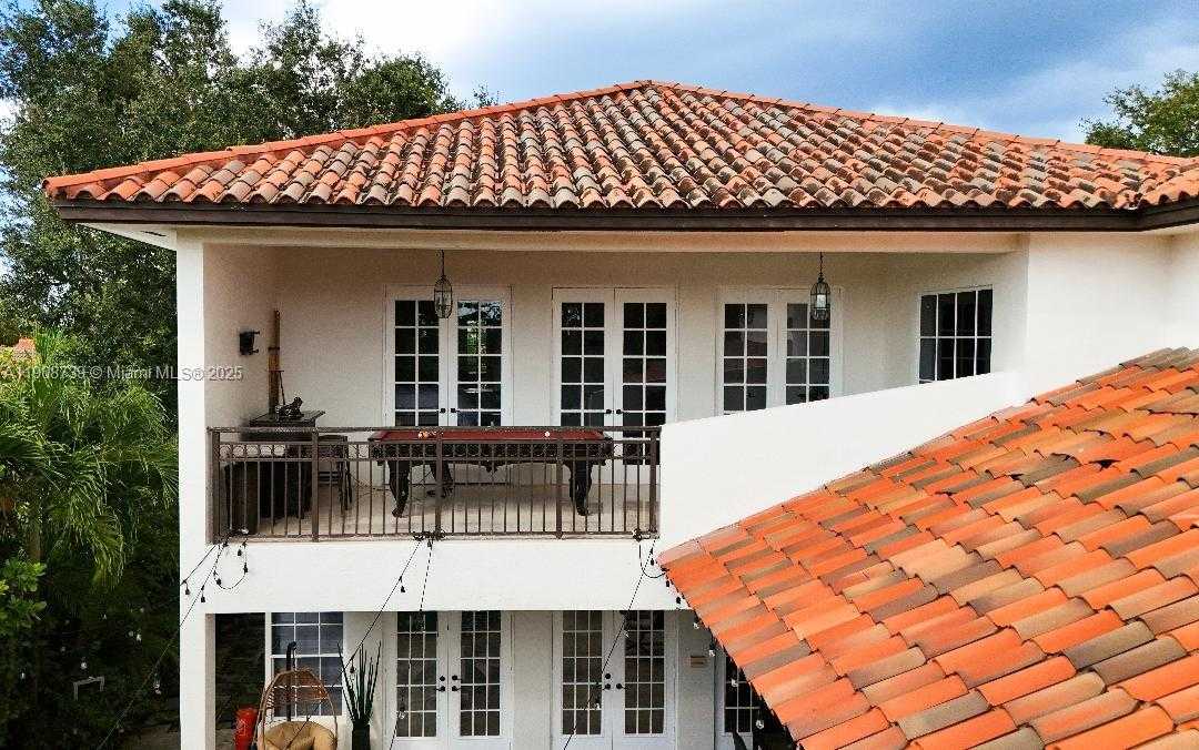 Small Image of 15106 NORTH WEST 89TH CT, Miami Lakes Number 48