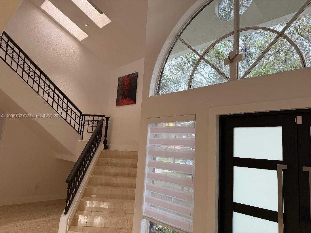 Small Image of 15106 NORTH WEST 89TH CT, Miami Lakes Number 6