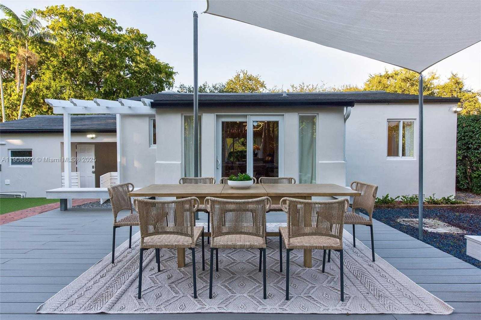 Small Image of 20 NORTH WEST 93RD ST, Miami Shores Number 13