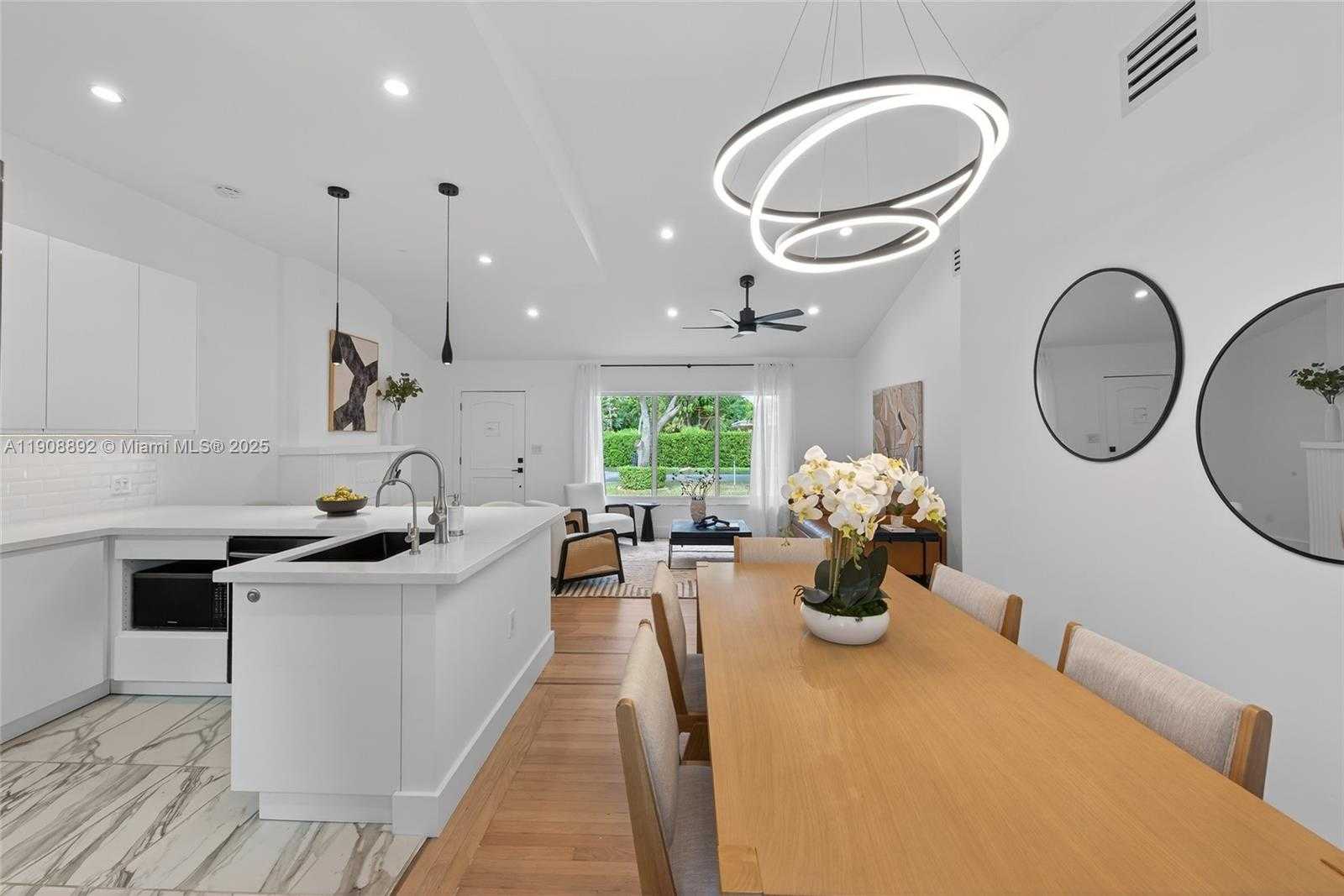 Small Image of 20 NORTH WEST 93RD ST, Miami Shores Number 16