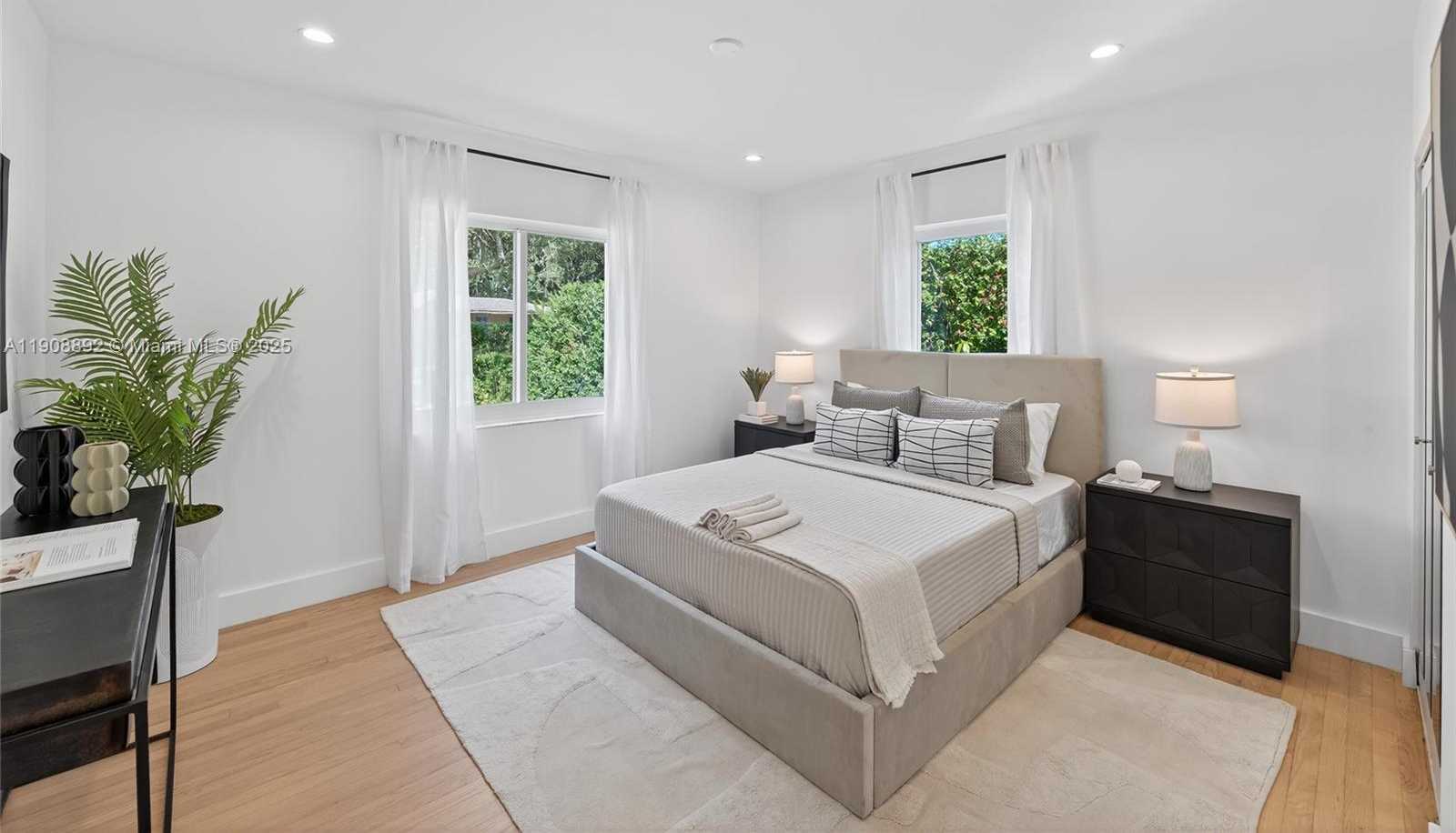 Small Image of 20 NORTH WEST 93RD ST, Miami Shores Number 21