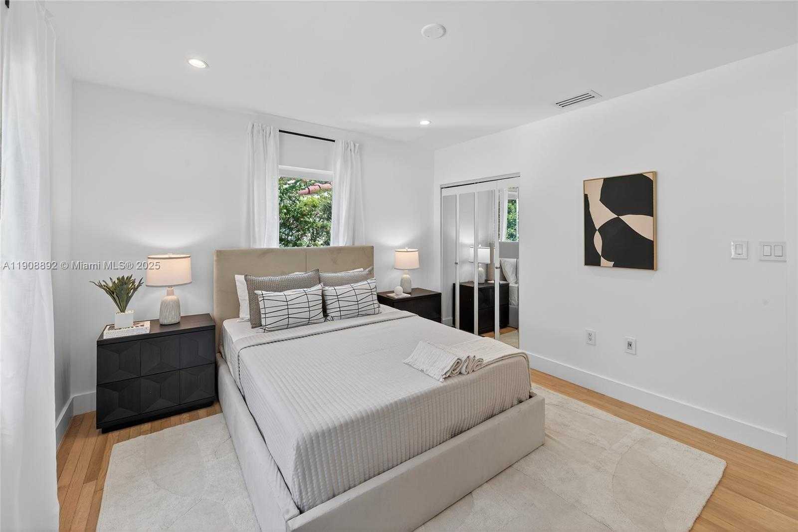 Small Image of 20 NORTH WEST 93RD ST, Miami Shores Number 22