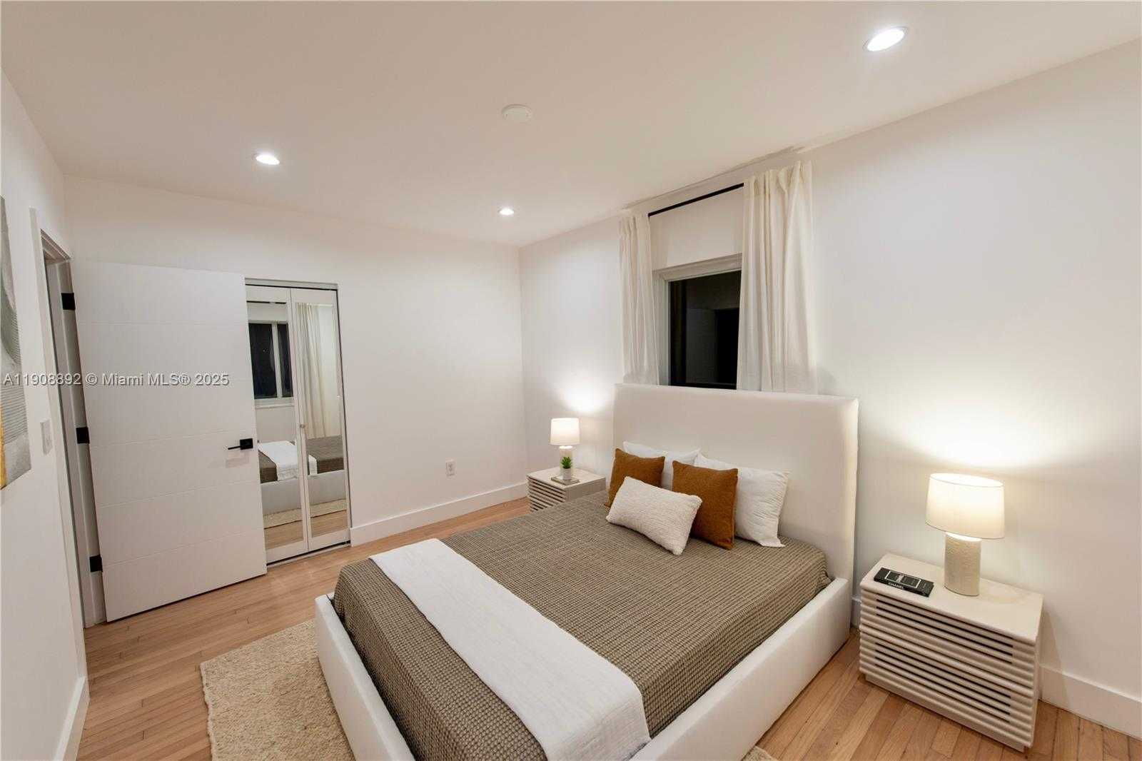 Small Image of 20 NORTH WEST 93RD ST, Miami Shores Number 32