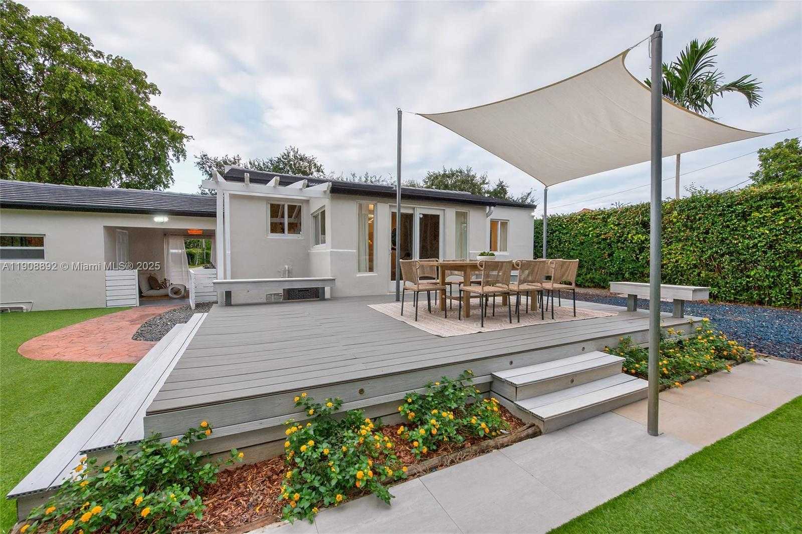 Small Image of 20 NORTH WEST 93RD ST, Miami Shores Number 7