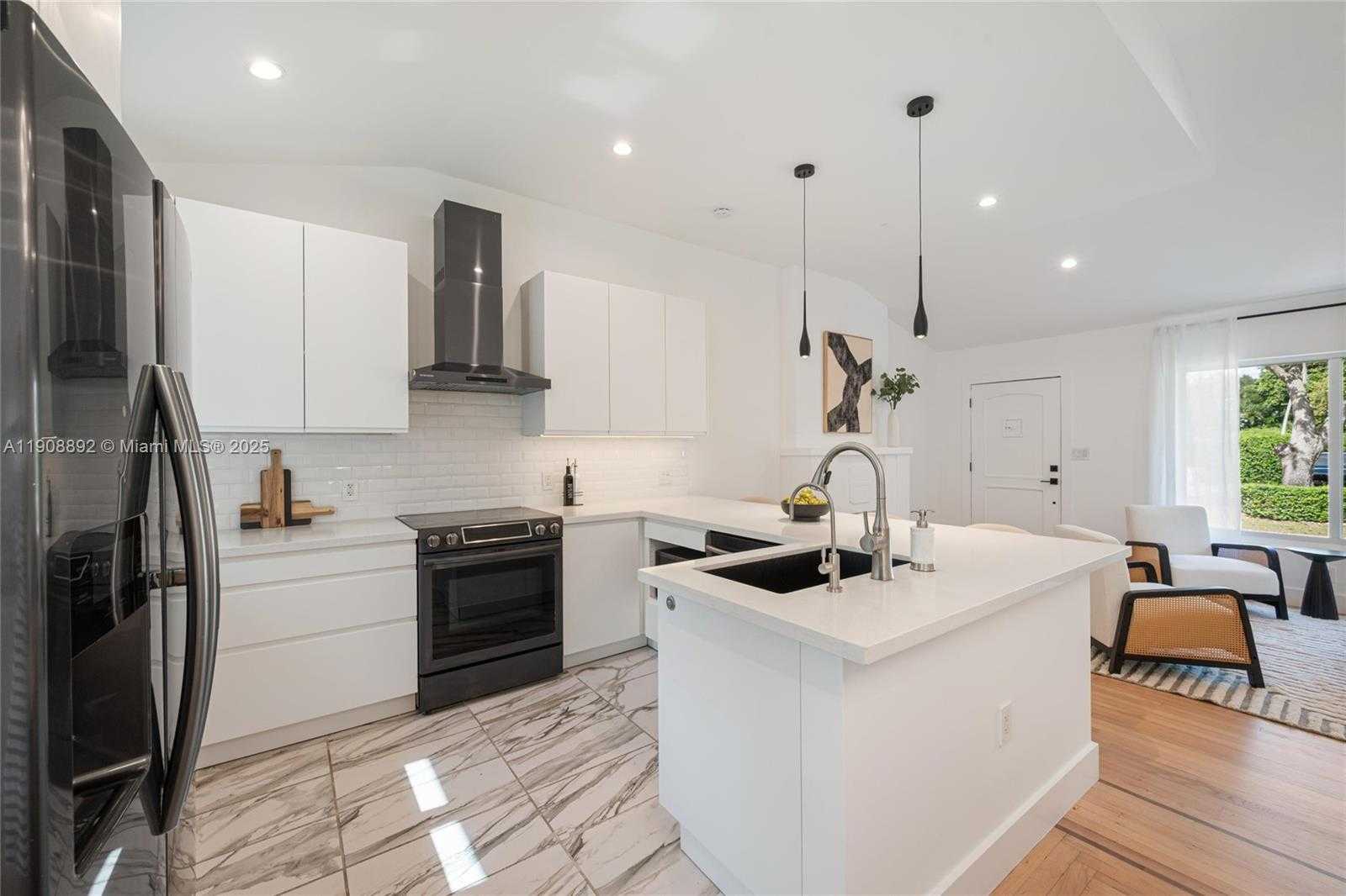 Small Image of 20 NORTH WEST 93RD ST, Miami Shores Number 9