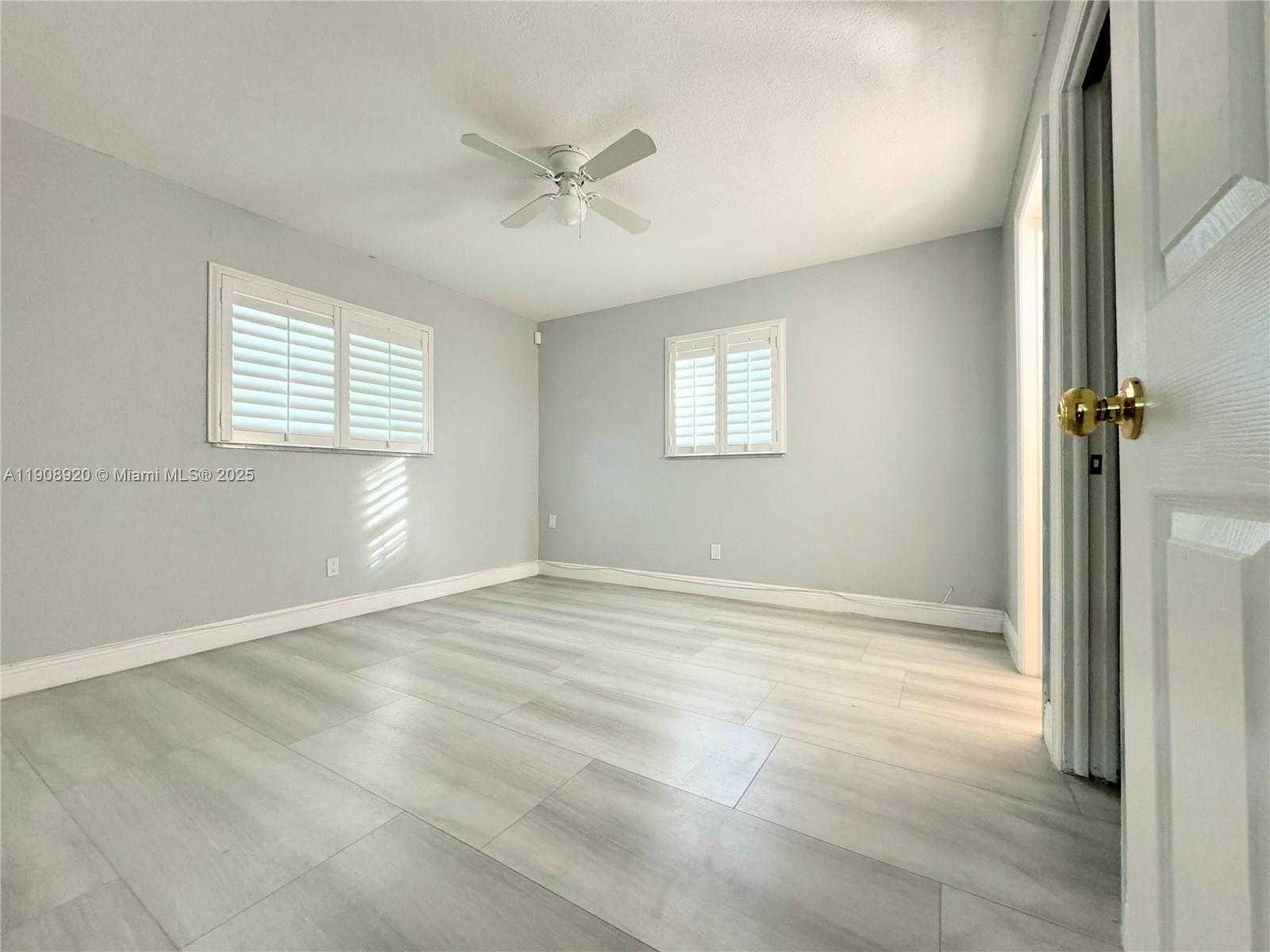 Small Image of 300 NORTH WEST 28TH CT, Pompano Beach Number 11