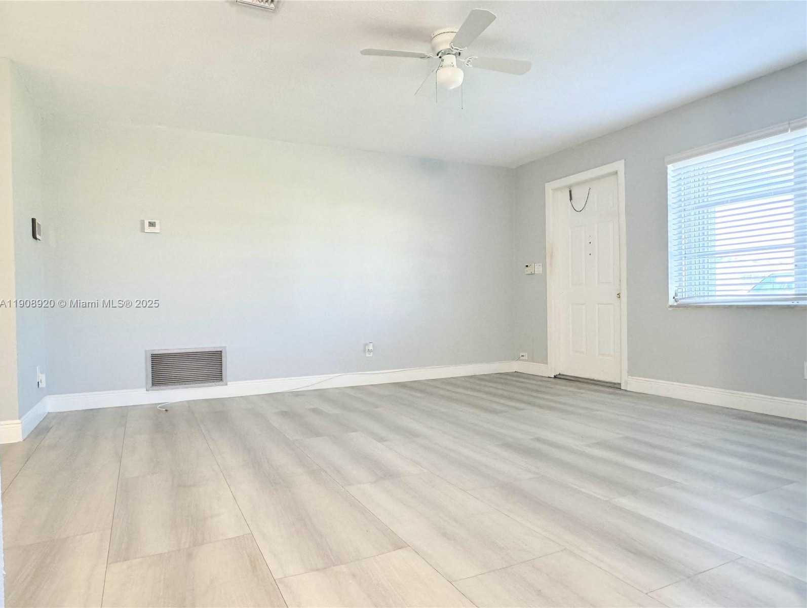 Small Image of 300 NORTH WEST 28TH CT, Pompano Beach Number 4